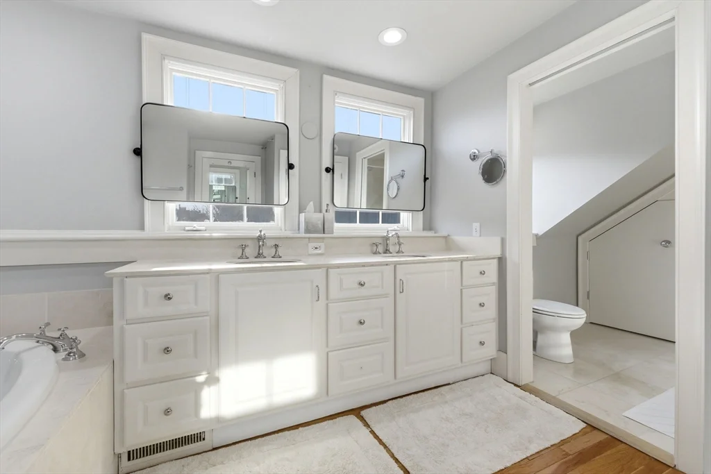4 bed, 3 bath apartment for rent at 50 River St, Beacon Hill — photo 32 of 39
