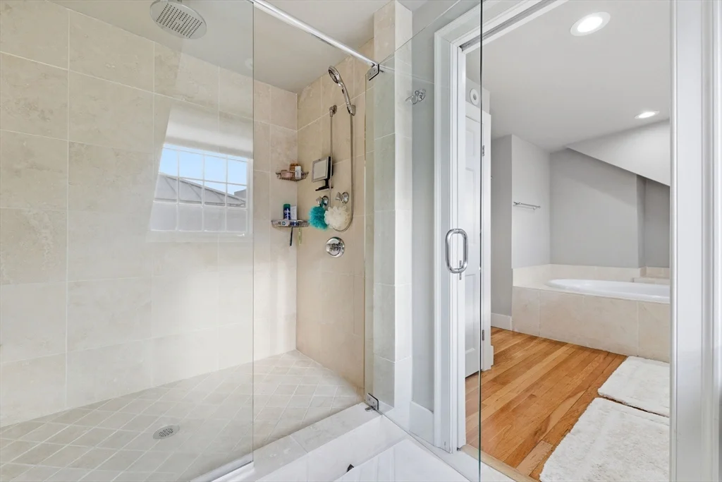 4 bed, 3 bath apartment for rent at 50 River St, Beacon Hill — photo 30 of 39