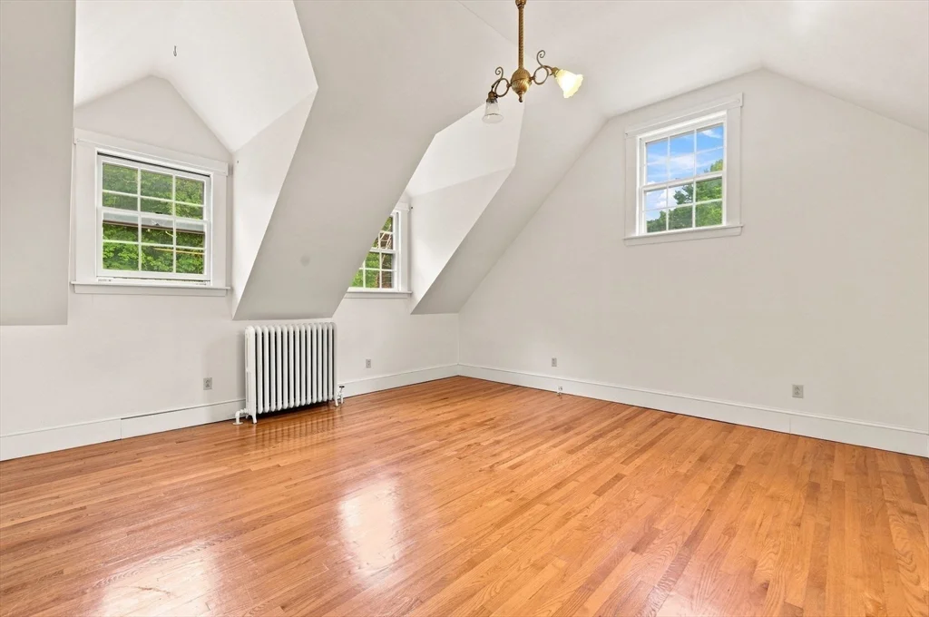 4 bed, 2 bath apartment for rent at 50 Rochwood Rd, Norfolk — photo 20 of 38