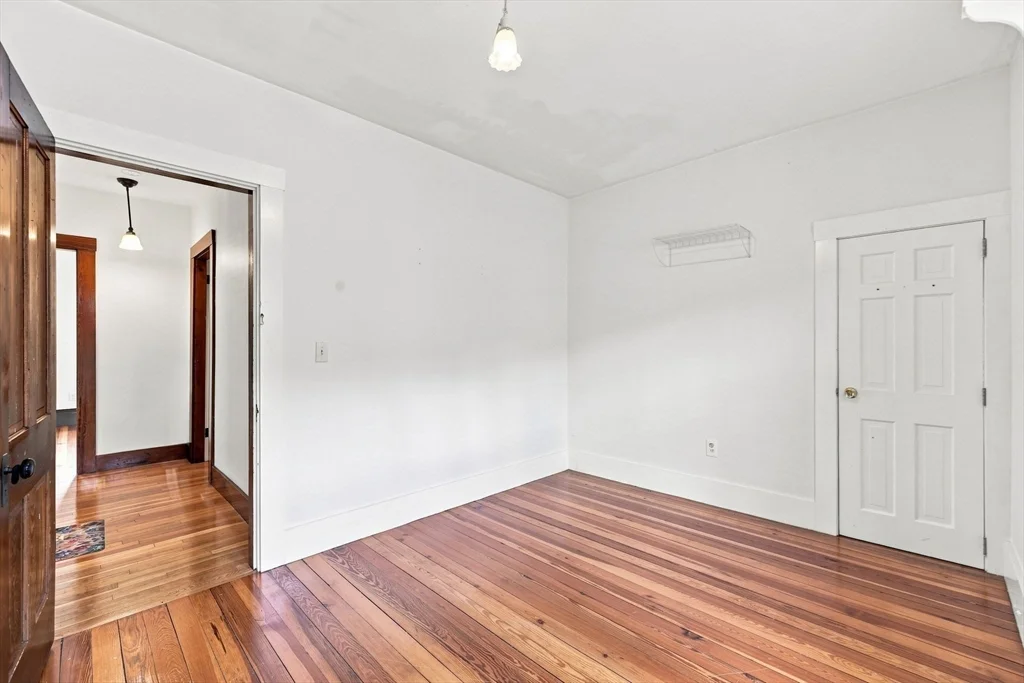 4 bed, 2 bath apartment for rent at 50 Rochwood Rd, Norfolk — photo 27 of 38