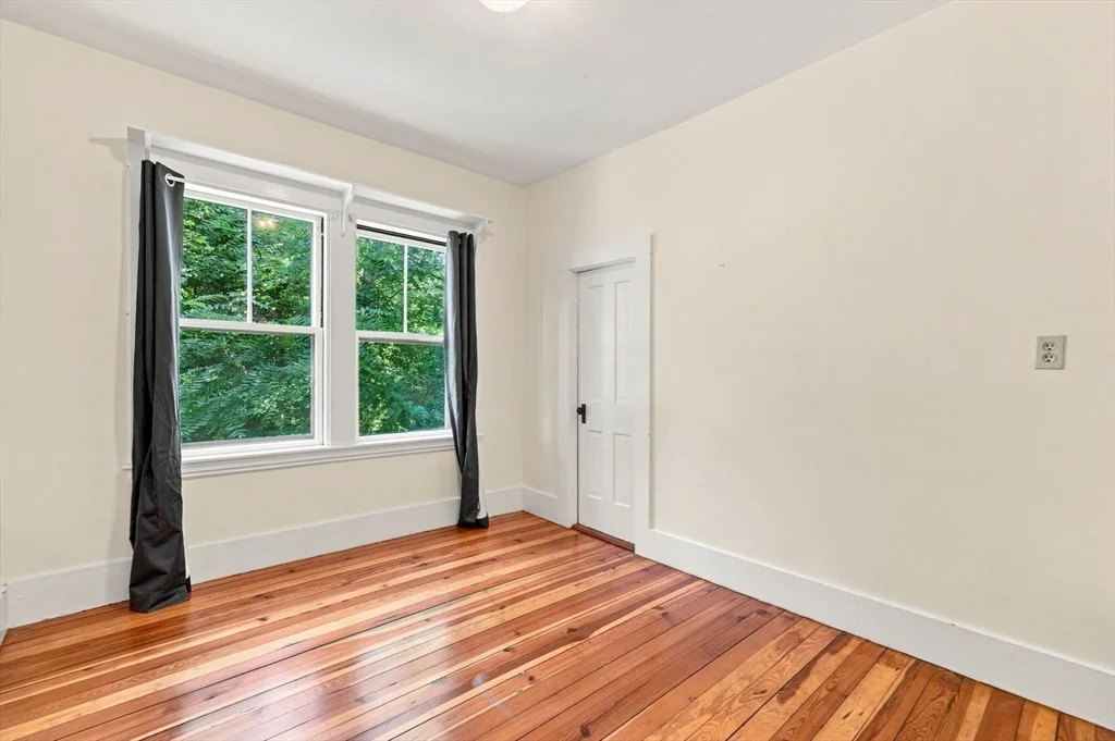 4 bed, 2 bath apartment for rent at 50 Rochwood Rd, Norfolk — photo 25 of 38