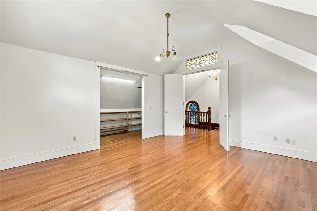 4 bed, 2 bath apartment for rent at 50 Rochwood Rd, Norfolk — photo 21 of 38