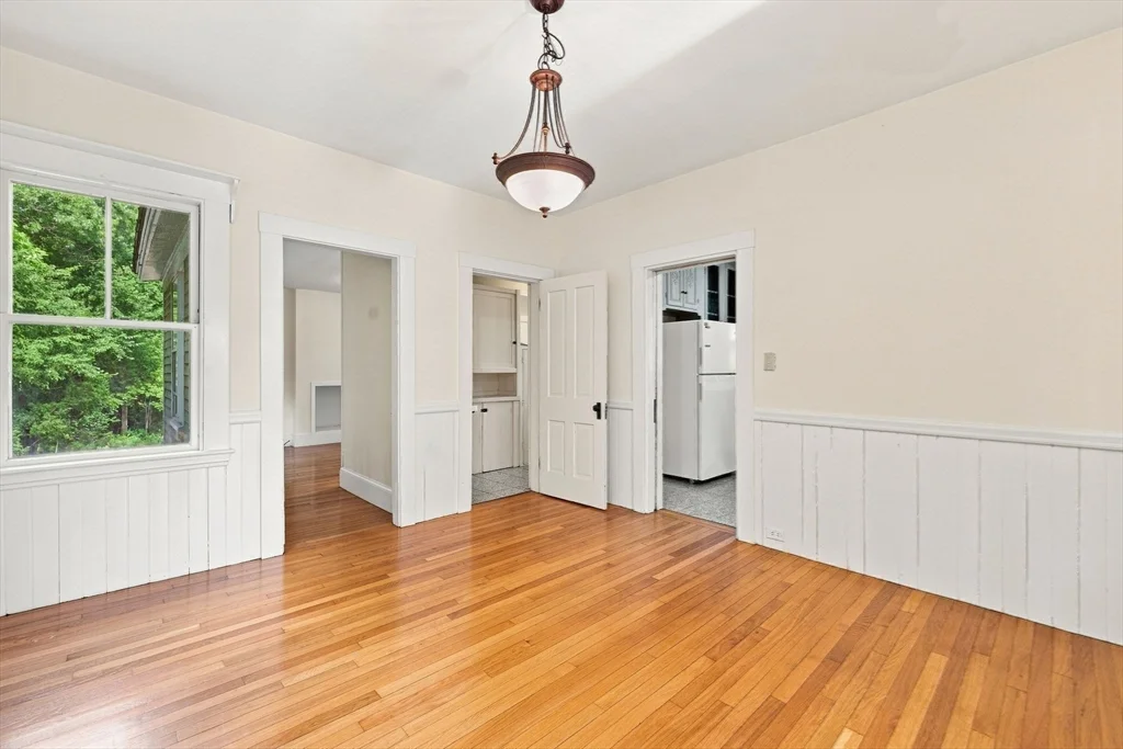 4 bed, 2 bath apartment for rent at 50 Rochwood Rd, Norfolk — photo 11 of 38