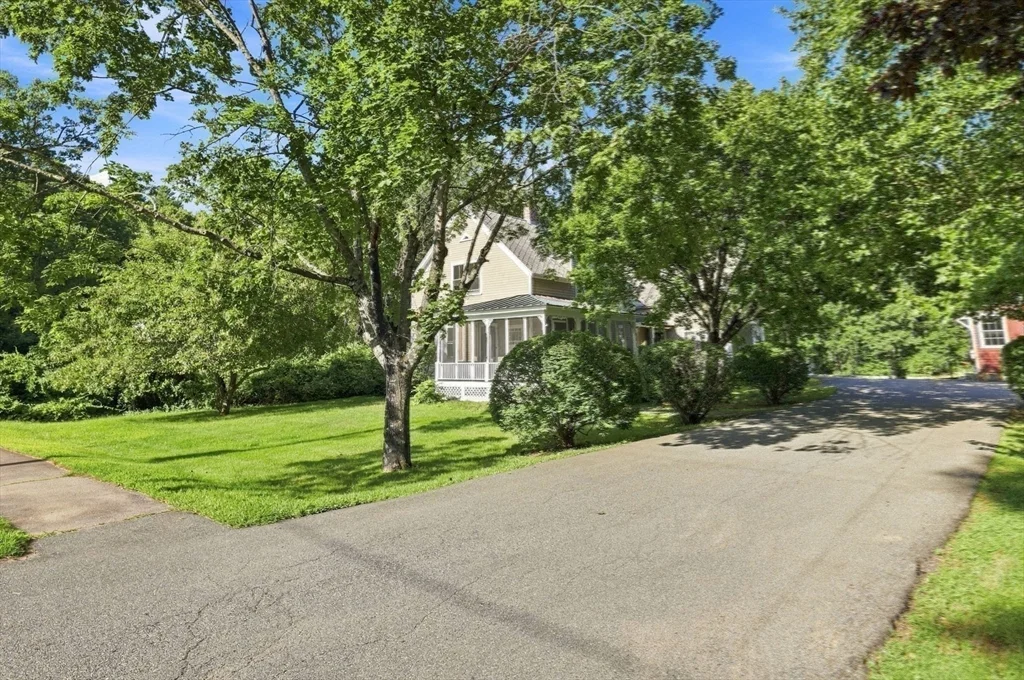 4 bed, 2 bath apartment for rent at 50 Rochwood Rd, Norfolk — photo 36 of 38