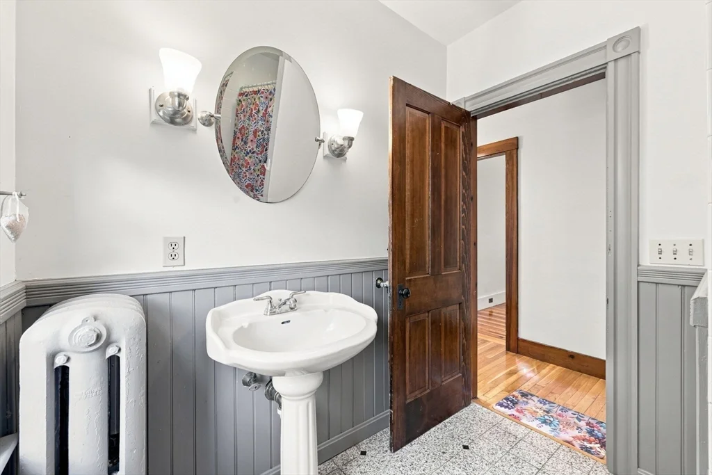 4 bed, 2 bath apartment for rent at 50 Rochwood Rd, Norfolk — photo 30 of 38