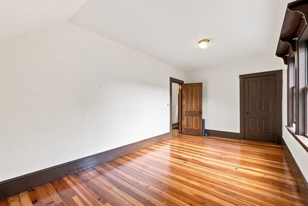 4 bed, 2 bath apartment for rent at 50 Rochwood Rd, Norfolk — photo 24 of 38