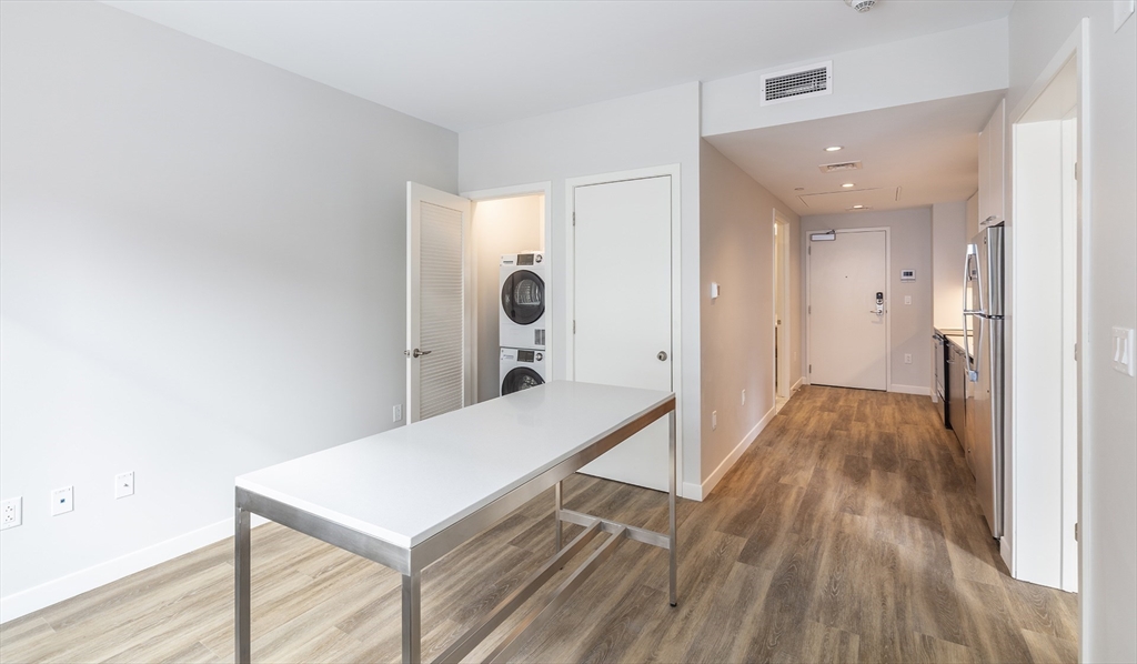 1 bed, 1 bath apartment for rent at 50 Rogers St Unit 204, Kendall Square — photo 5 of 13