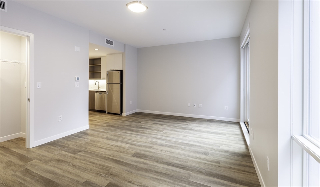 Studio bed, 1 bath apartment for rent at 50 Rogers St Unit 415, Kendall Square — photo 5 of 15