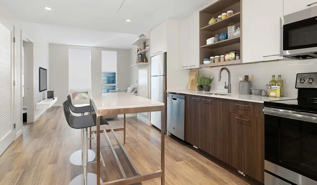 1 bed, 1 bath apartment for rent at 50 Rogers St Unit 507, Kendall Square — photo 1 of 17
