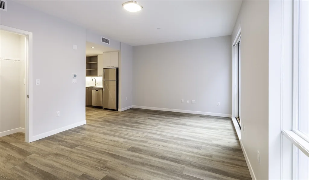 Studio bed, 1 bath apartment for rent at 50 Rogers St Unit 610, Kendall Square — photo 3 of 17