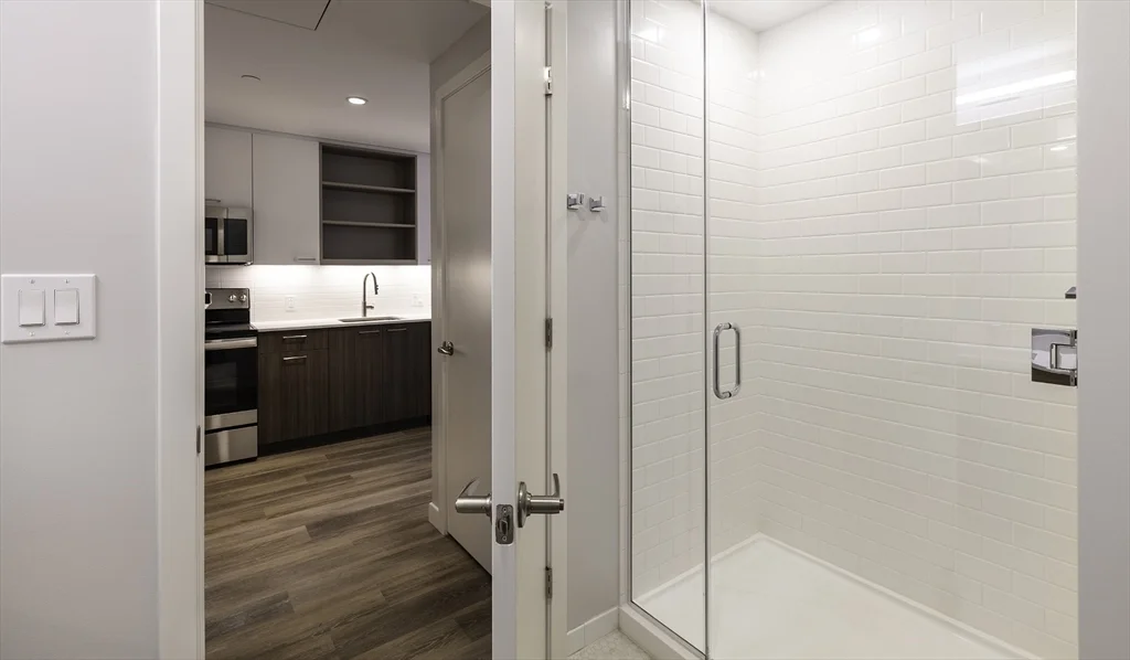 Studio bed, 1 bath apartment for rent at 50 Rogers St Unit 614, Kendall Square — photo 4 of 12
