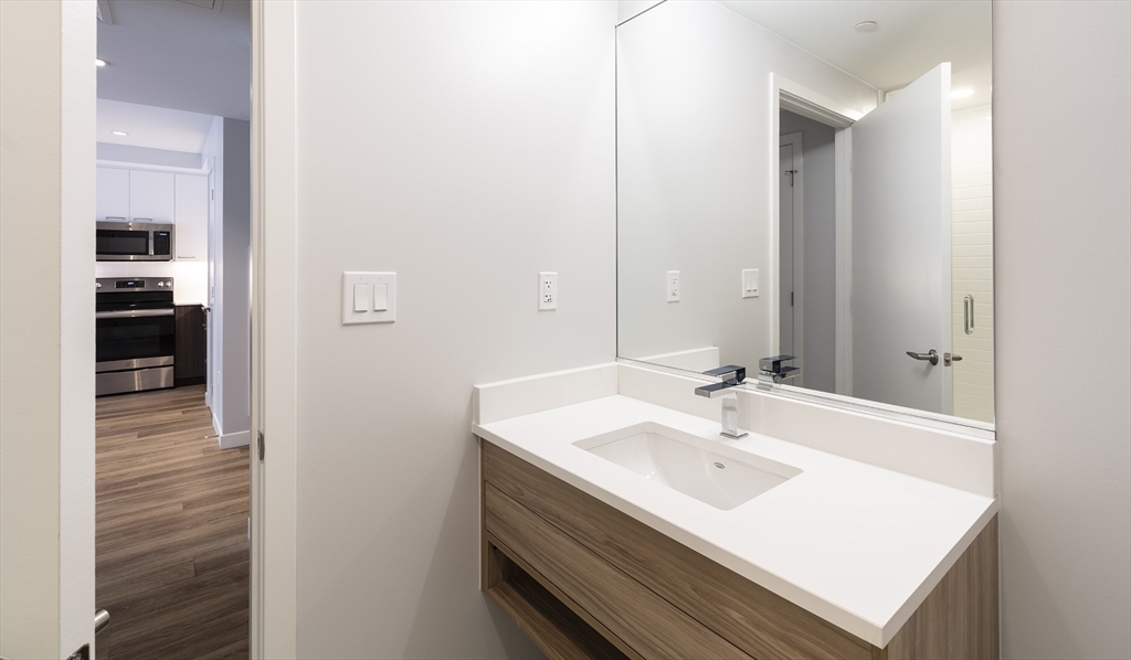Studio bed, 1 bath apartment for rent at 50 Rogers St Unit 616, Kendall Square — photo 9 of 18