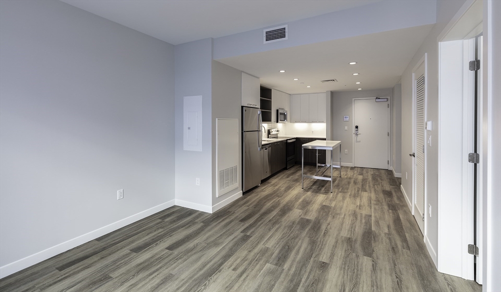 1 bed, 1 bath apartment for rent at 50 Rogers St Unit 622, Kendall Square
