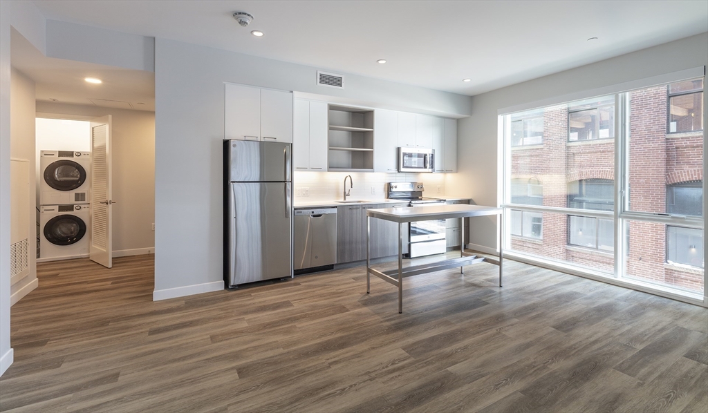 2 bed, 2 bath apartment for rent at 50 Rogers St Unit 626, Kendall Square — photo 6 of 19
