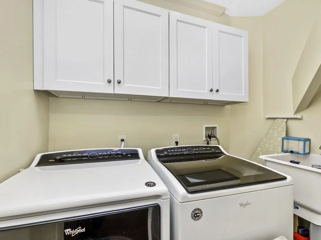 4 bed, 4+ bath apartment for rent at 50 Rowe St Unit 1, Auburndale — photo 28 of 33