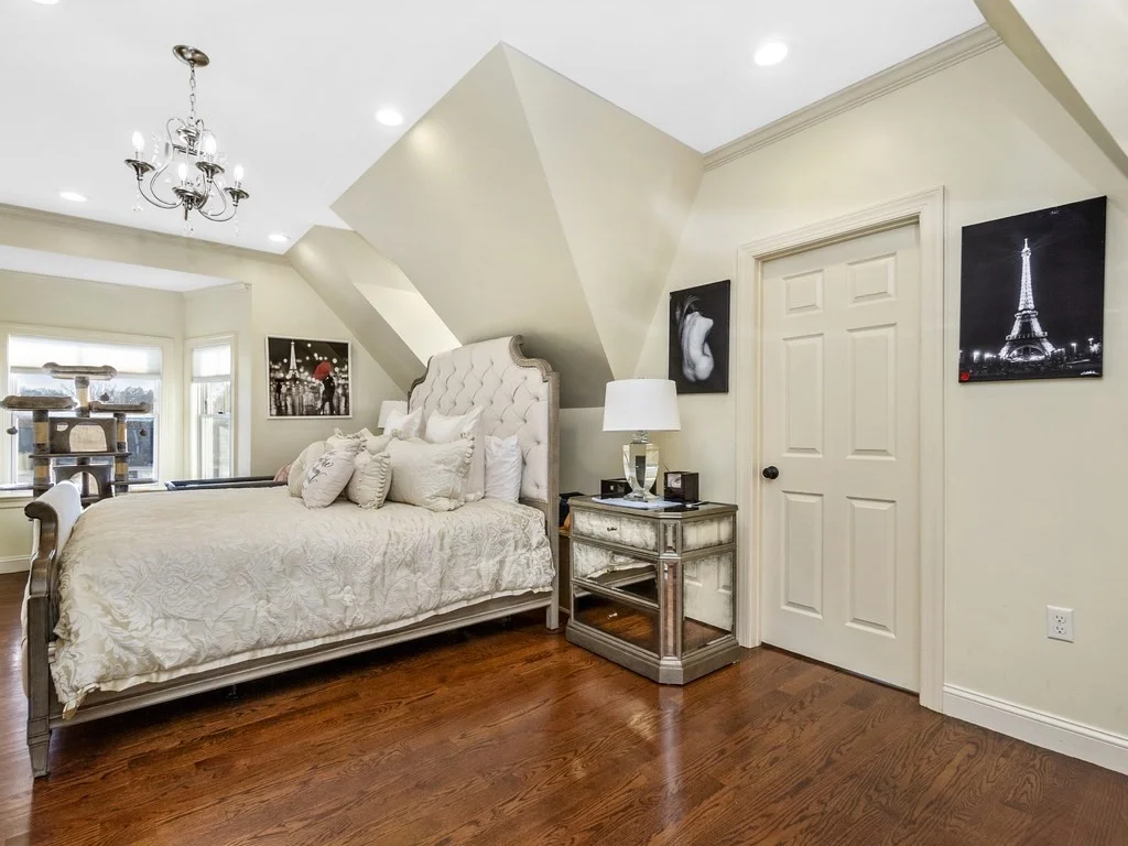 4 bed, 4+ bath apartment for rent at 50 Rowe St Unit 1, Auburndale — photo 18 of 33