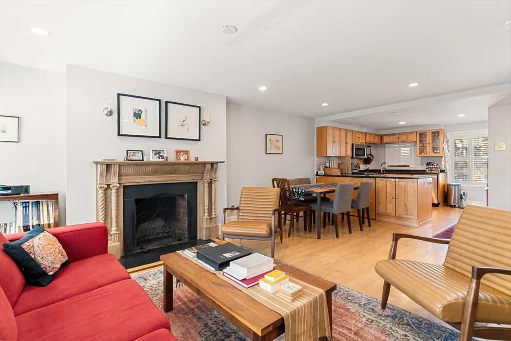 2 bed, 1 bath apartment for rent at 50 S Russell St Unit 3, Beacon Hill — photo 5 of 21