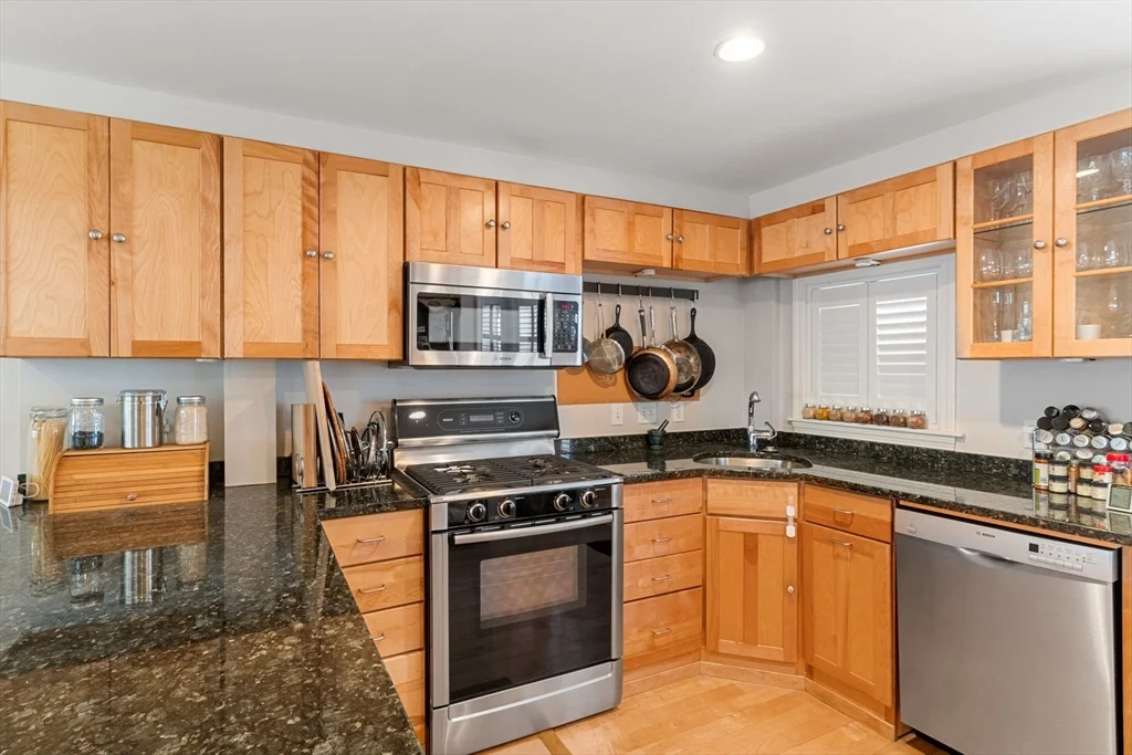 2 bed, 1 bath apartment for rent at 50 S Russell St Unit 3, Beacon Hill — photo 7 of 21