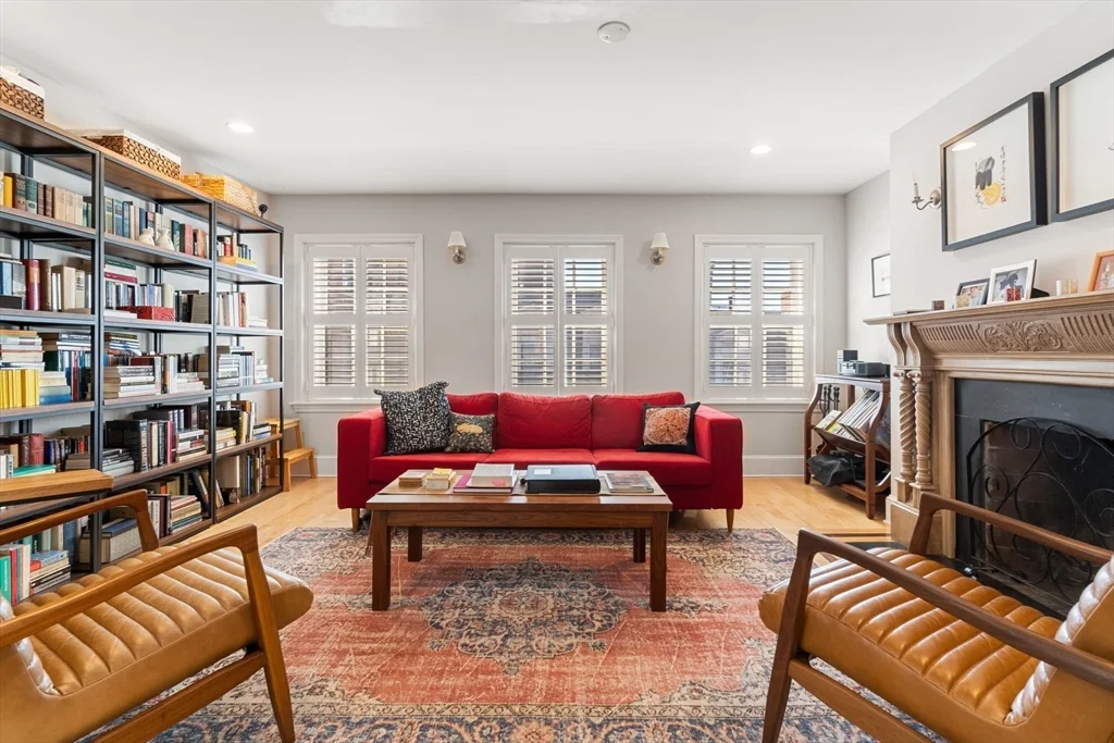 2 bed, 1 bath apartment for rent at 50 S Russell St Unit 3, Beacon Hill — photo 1 of 21