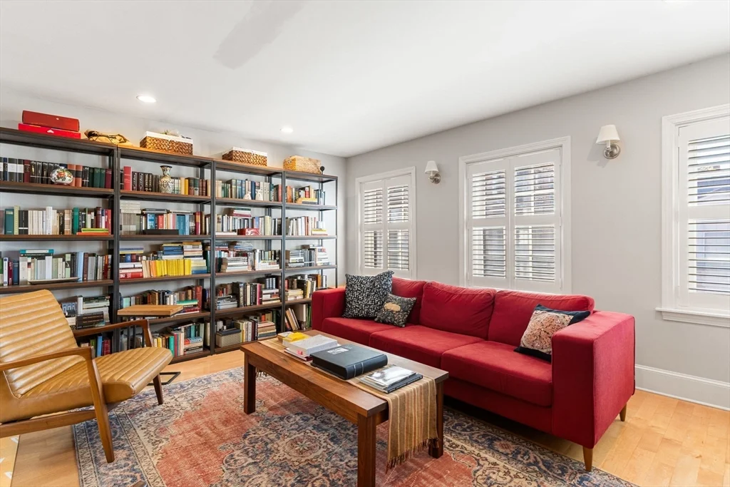 2 bed, 1 bath apartment for rent at 50 S Russell St Unit 3, Beacon Hill — photo 3 of 21
