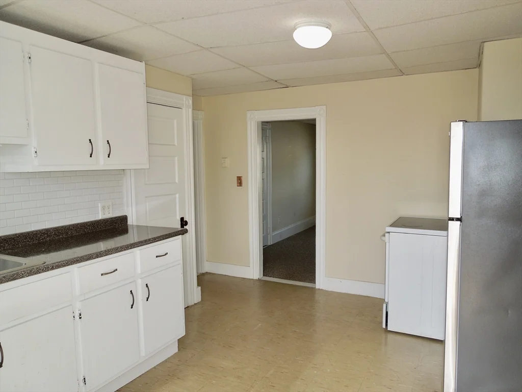 1 bed, 1 bath apartment for rent at 50 Sandwich St Unit 4, Plymouth — photo 4 of 9