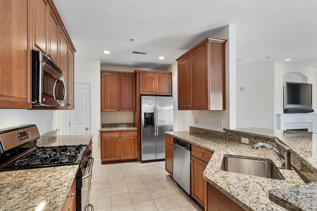 2 bed, 2 bath apartment for rent at 50 Seven Springs Ln Unit A, Burlington — photo 12 of 41