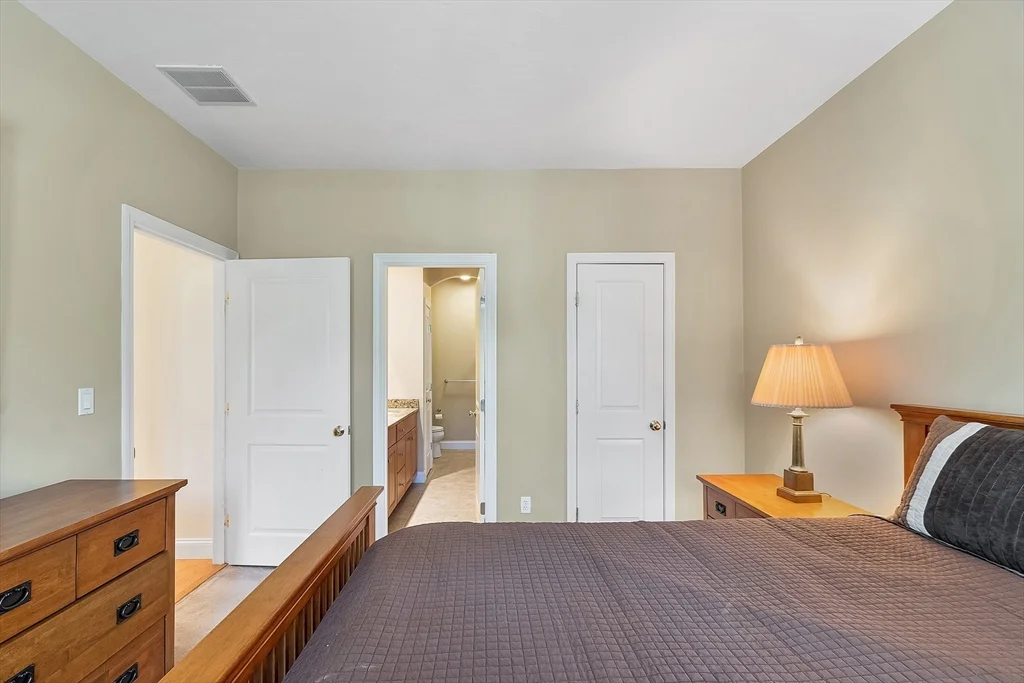 2 bed, 2 bath apartment for rent at 50 Seven Springs Ln Unit A, Burlington — photo 26 of 41