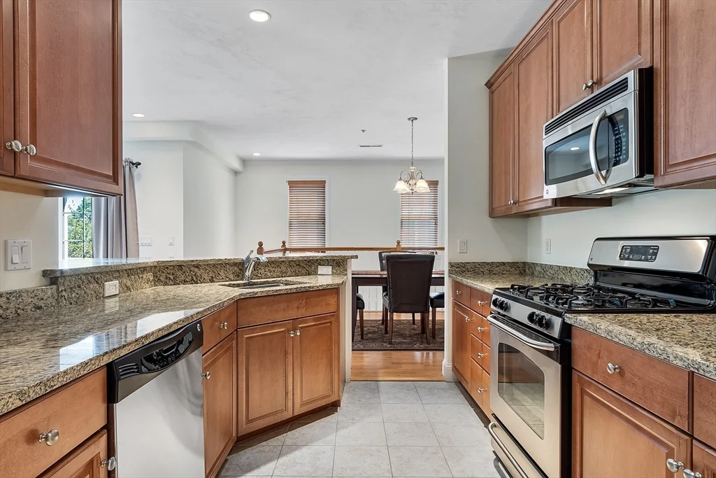 2 bed, 2 bath apartment for rent at 50 Seven Springs Ln Unit A, Burlington — photo 9 of 41