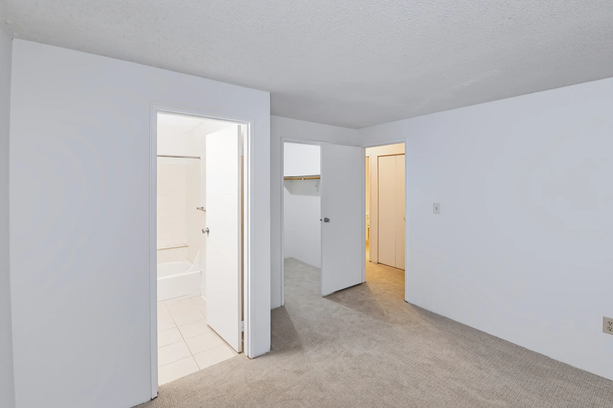 2 bed, 2 bath apartment for rent at 50 Silver Hill Ln Unit 5, Natick — photo 14 of 27