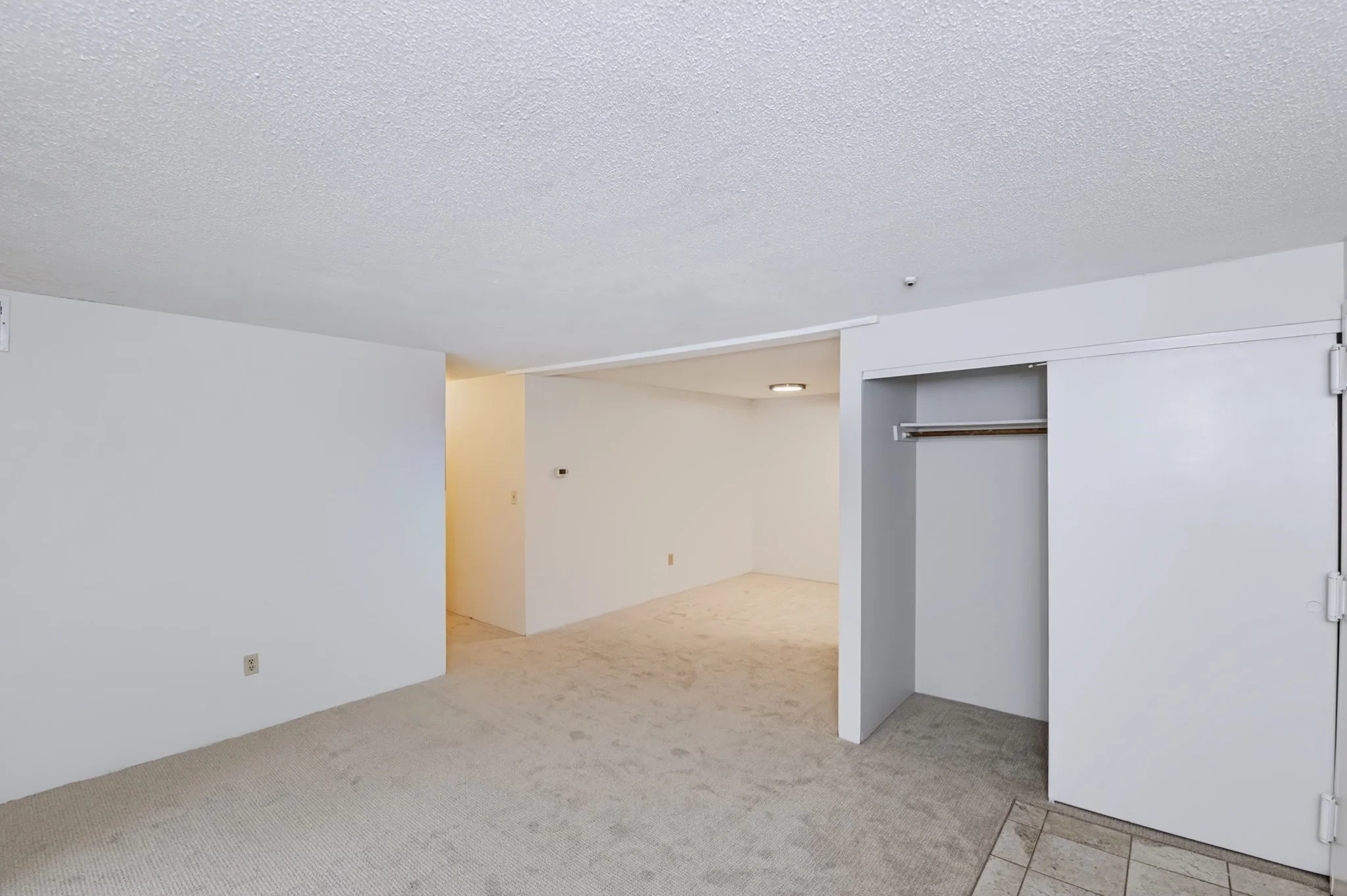 2 bed, 2 bath apartment for rent at 50 Silver Hill Ln Unit 5, Natick — photo 3 of 27