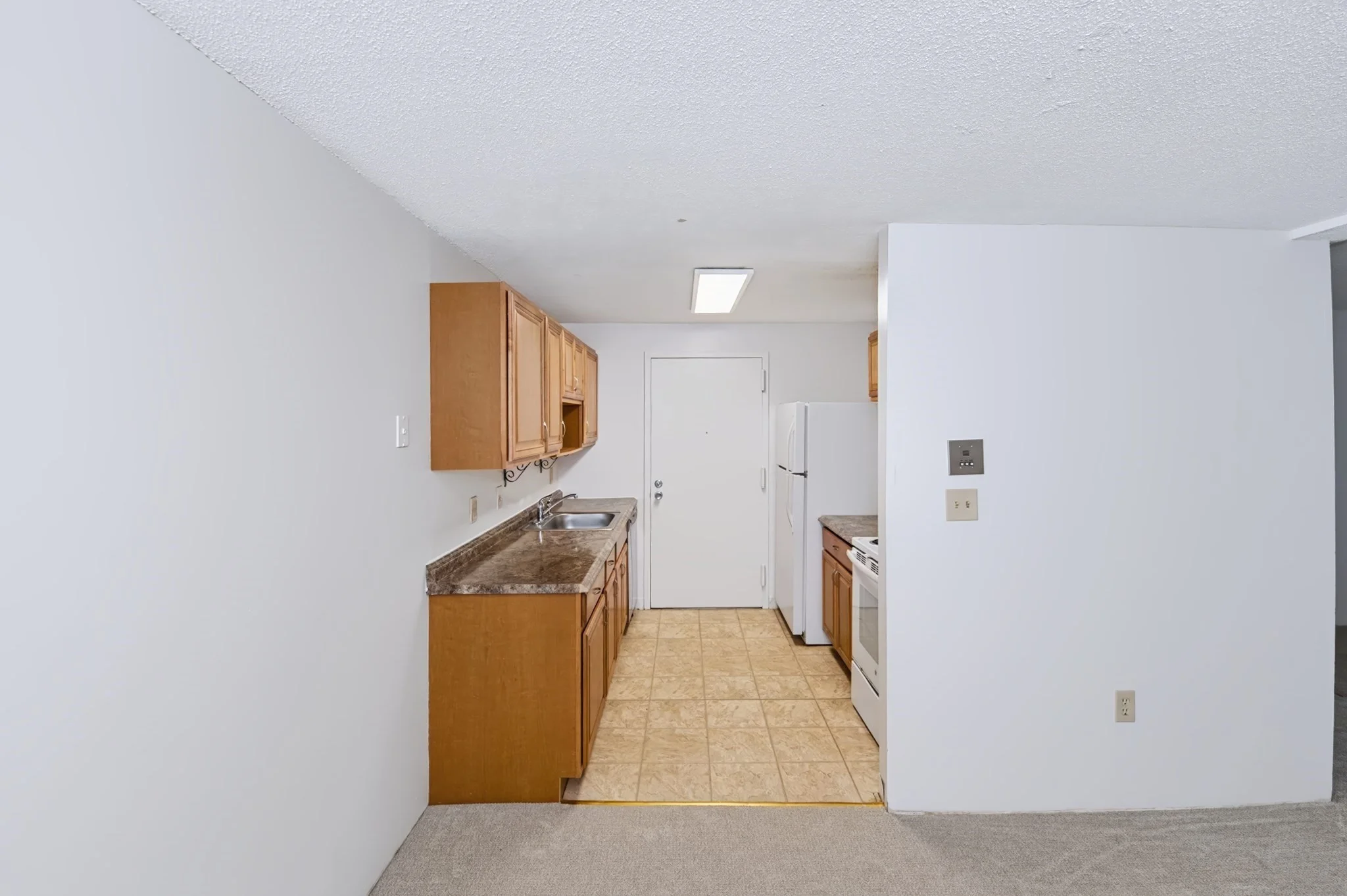 2 bed, 2 bath apartment for rent at 50 Silver Hill Ln Unit 5, Natick — photo 7 of 27