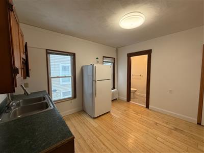 2.5 bed, 2 bath apartment for rent at 50 Simpson Ave Unit 1 and 2, Tufts — photo 4 of 20