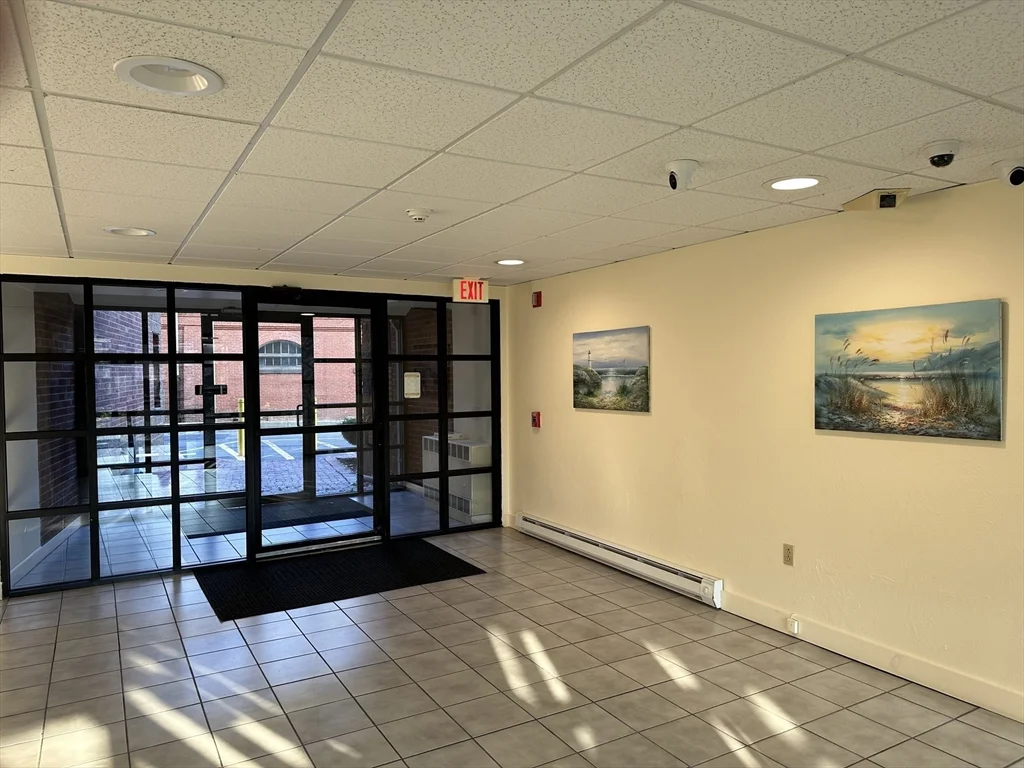 2 bed, 2 bath apartment for rent at 50 South Common St Unit 202, Lynn — photo 3 of 25