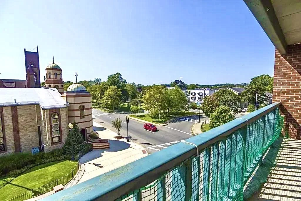 2 bed, 2 bath apartment for rent at 50 South Common St Unit 403, Lynn — photo 3 of 17