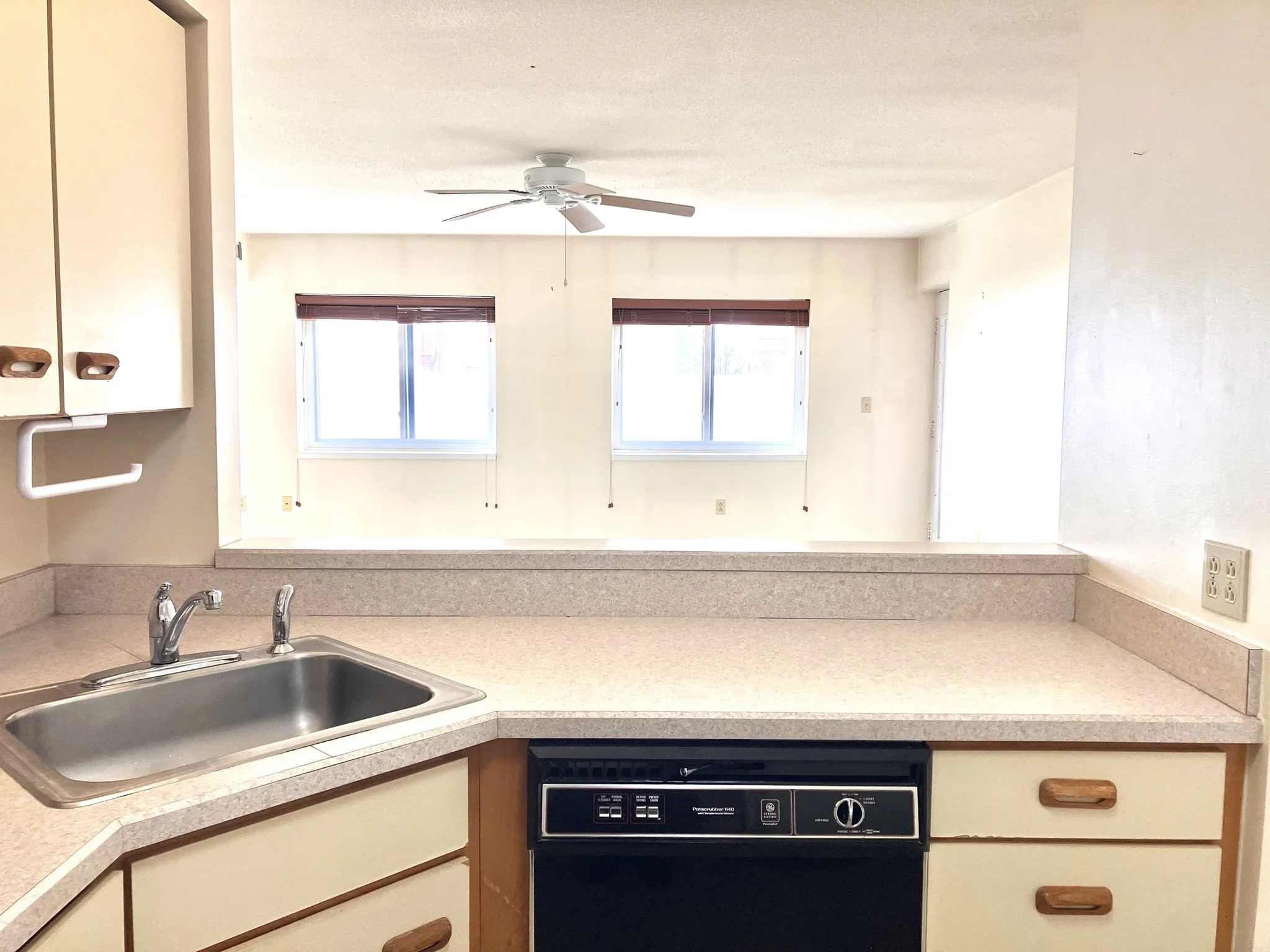2 bed, 2 bath apartment for rent at 50 South Common St Unit 403, Lynn — photo 9 of 17