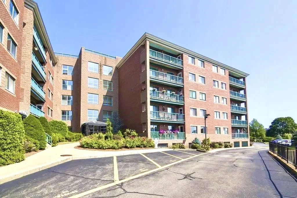 2 bed, 2 bath apartment for rent at 50 South Common St Unit 403, Lynn