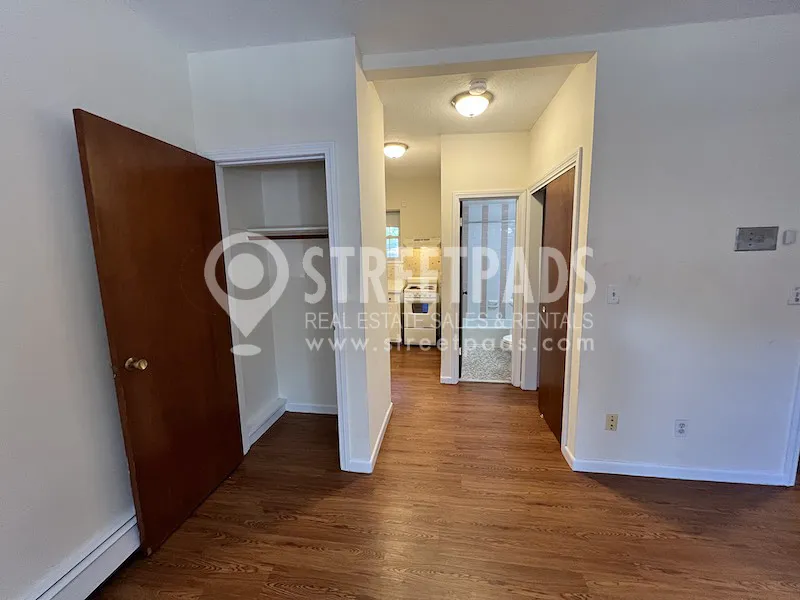 Studio bed, 1 bath apartment for rent at 50 South Huntington Ave Unit 1, Jamaica Plain — photo 4 of 9