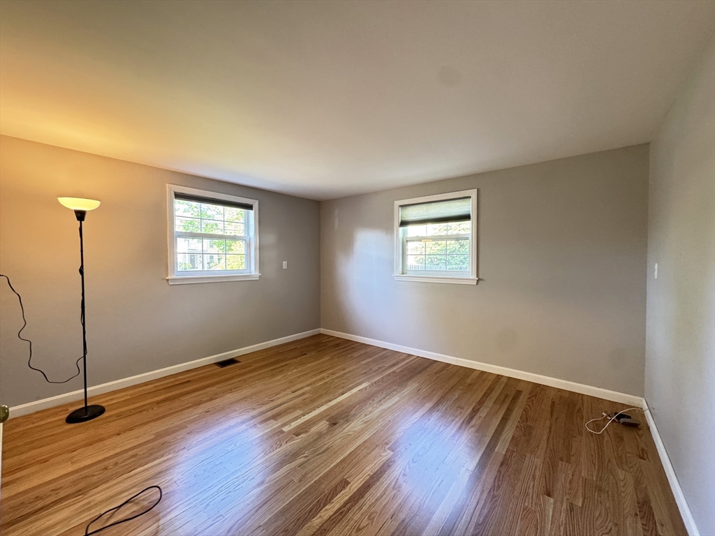4 bed, 2 bath apartment for rent at 50 Staniford St, Auburndale — photo 20 of 24