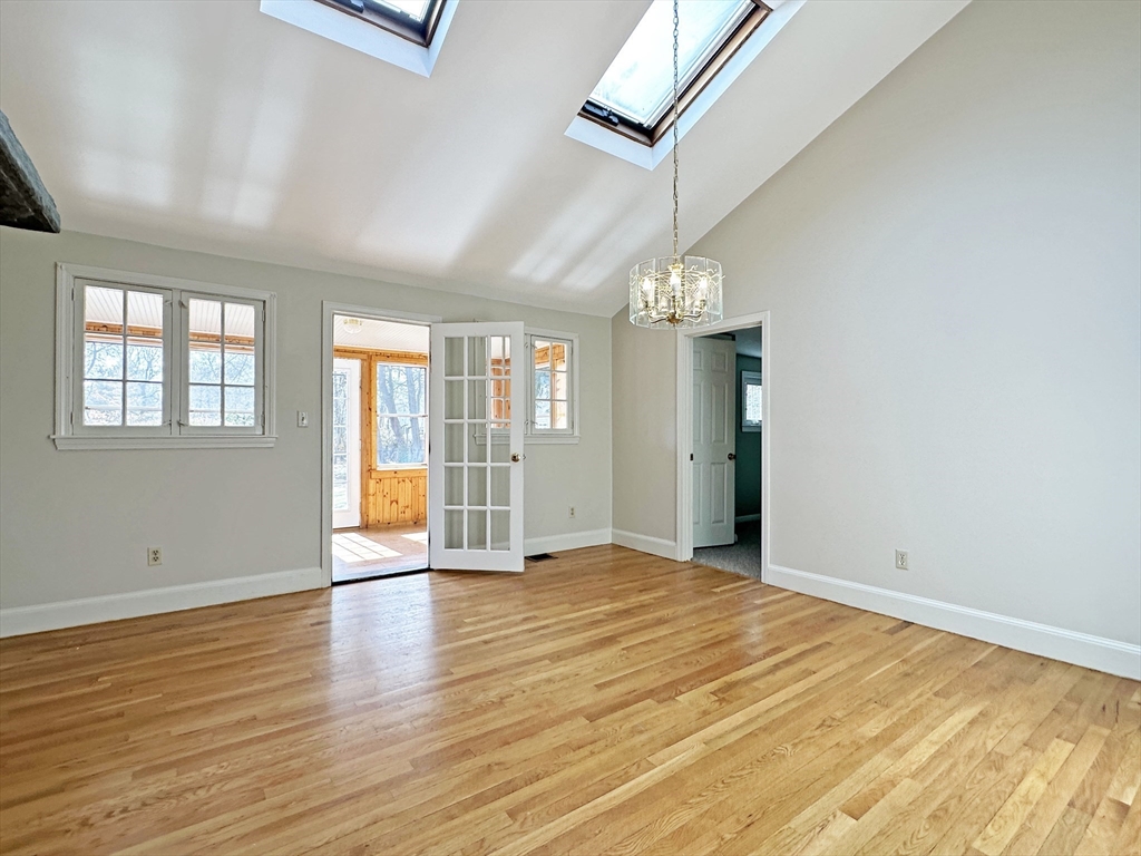 4 bed, 2 bath apartment for rent at 50 Staniford St, Auburndale — photo 8 of 24