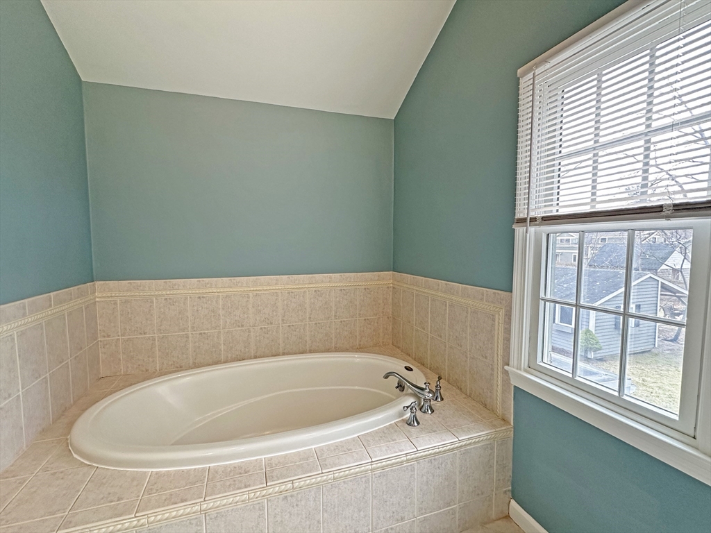 4 bed, 2 bath apartment for rent at 50 Staniford St, Auburndale — photo 18 of 24