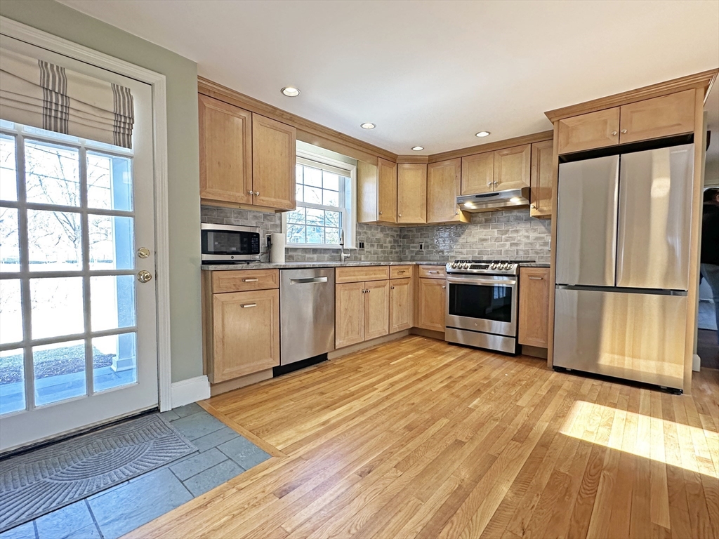 4 bed, 2 bath apartment for rent at 50 Staniford St, Auburndale — photo 1 of 24