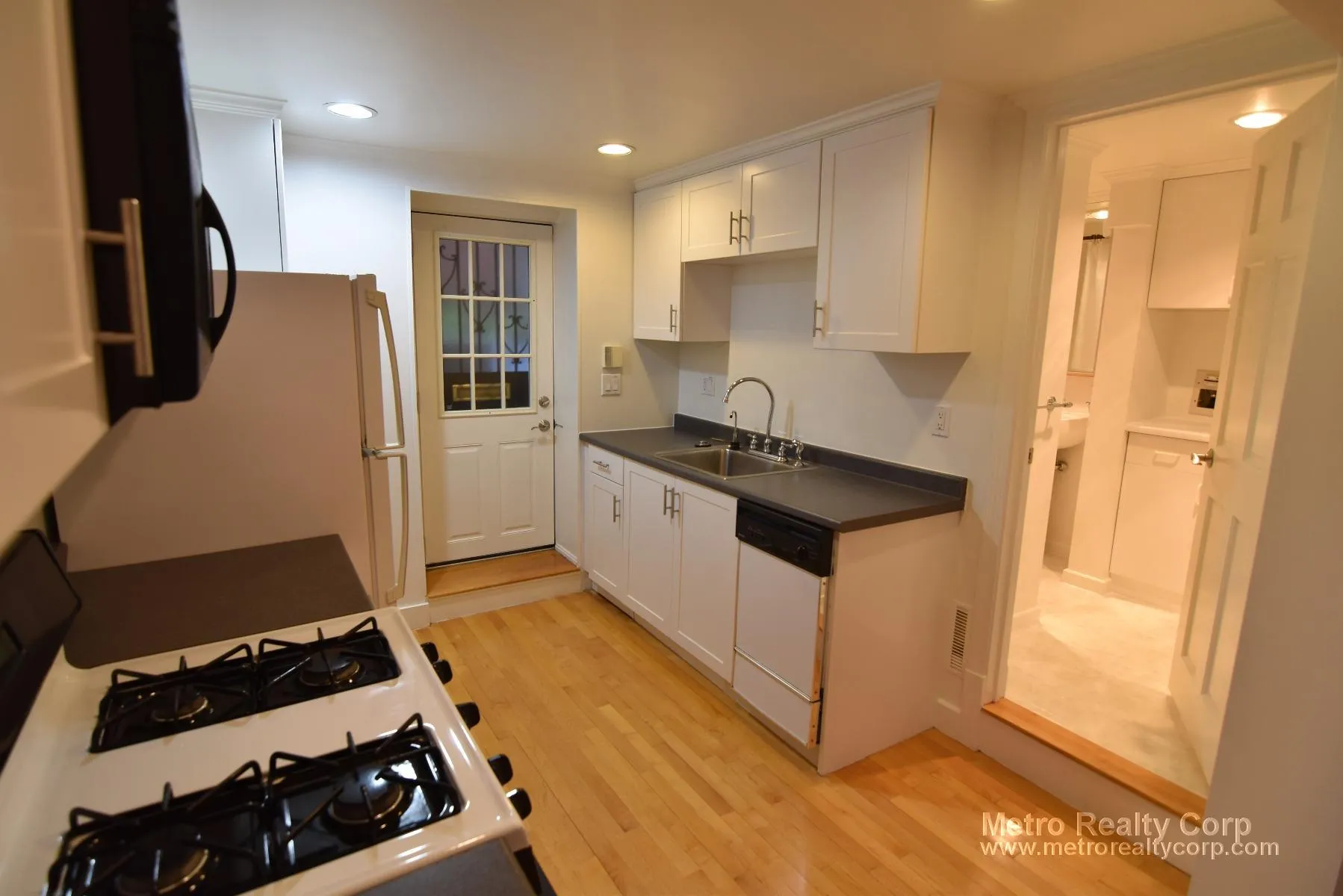 1 bed, 1 bath apartment for rent at 50 Summit Ave Unit B, Coolidge Corner — photo 3 of 13