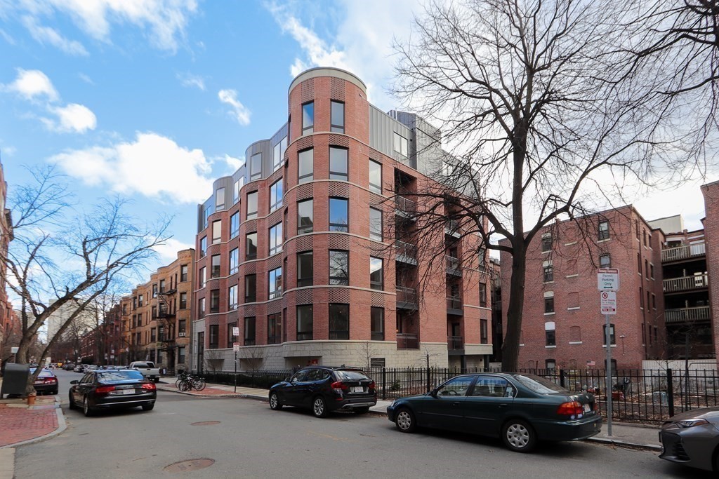 2 bed, 2 bath apartment for rent at 50 Symphony Rd Unit 404, Fenway — photo 2 of 19