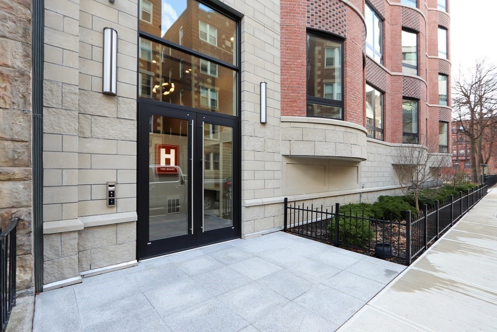 2 bed, 2 bath apartment for rent at 50 Symphony Rd Unit 404, Fenway — photo 3 of 19