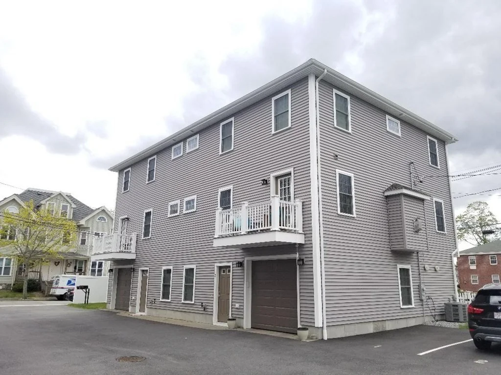 3 bed, 2 bath apartment for rent at 50 Taylor St Unit 2, Waltham — photo 1 of 4