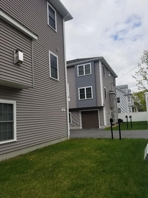 3 bed, 2 bath apartment for rent at 50 Taylor St Unit 2, Waltham — photo 4 of 4