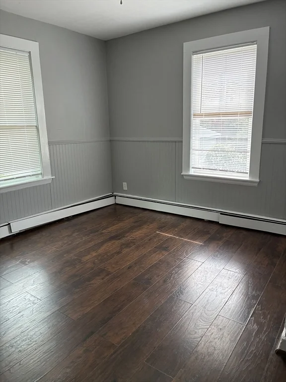 1 bed, 1 bath apartment for rent at 50 Taylor St Unit U1R, Gloucester — photo 2 of 4