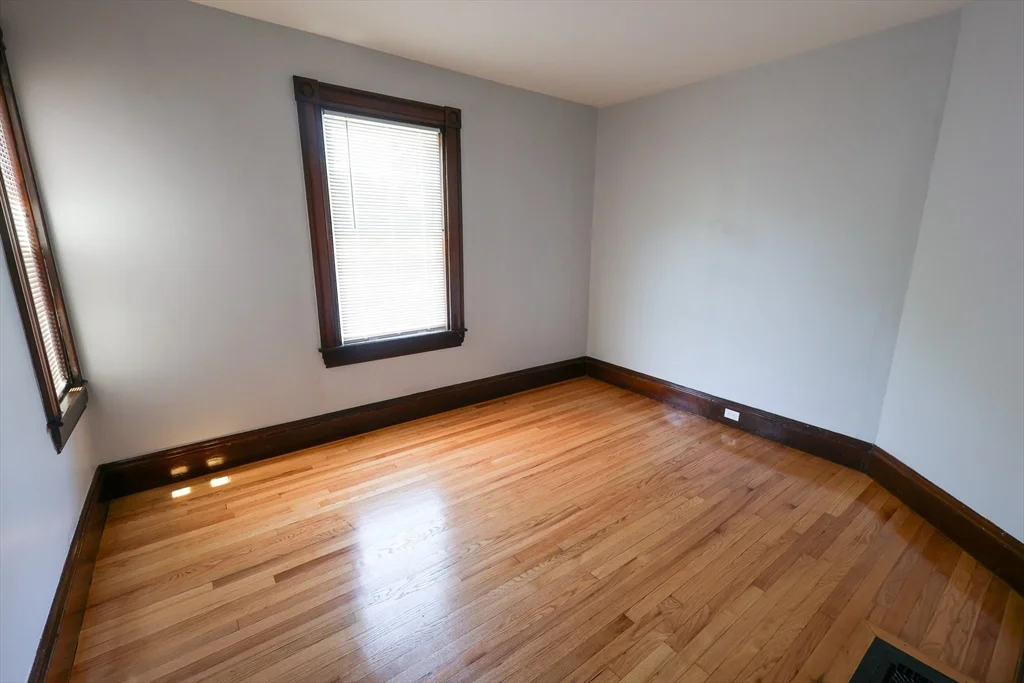 4 bed, 1 bath apartment for rent at 50 Thatcher St Unit 2, Hyde Park — photo 10 of 22