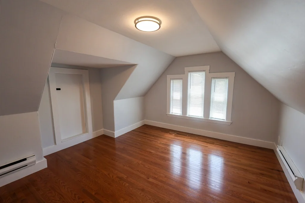 4 bed, 1 bath apartment for rent at 50 Thatcher St Unit 2, Hyde Park — photo 15 of 22