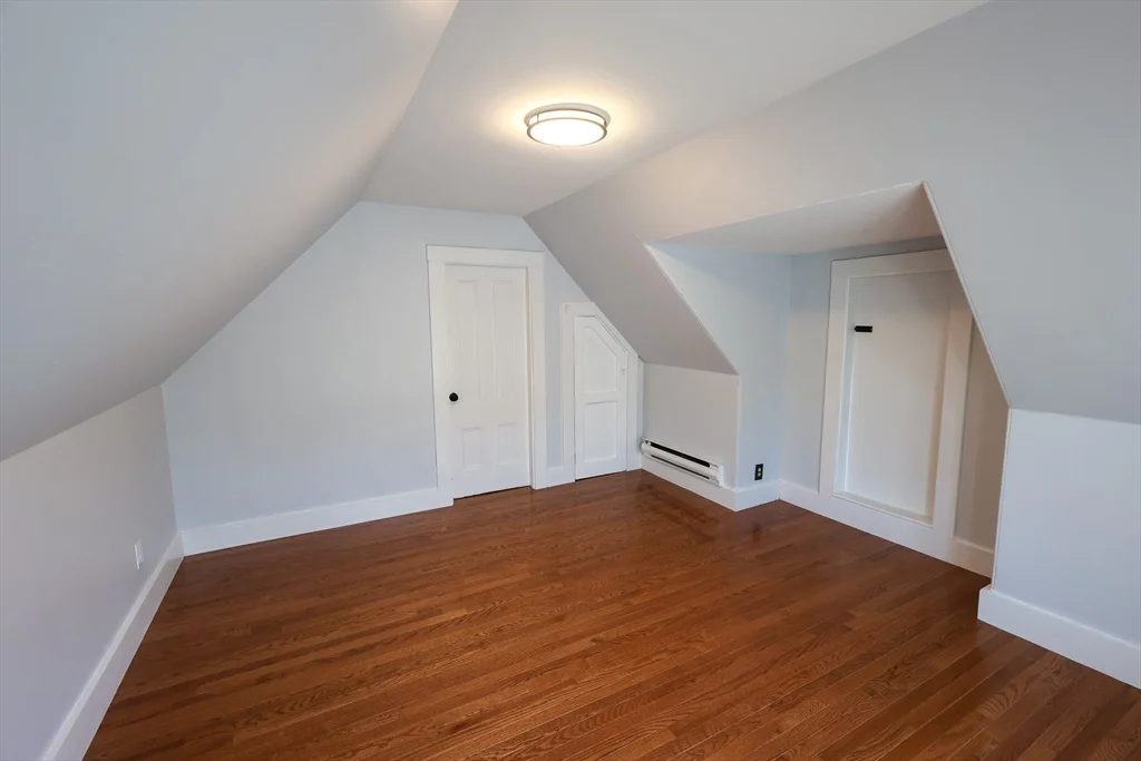 4 bed, 1 bath apartment for rent at 50 Thatcher St Unit 2, Hyde Park — photo 16 of 22